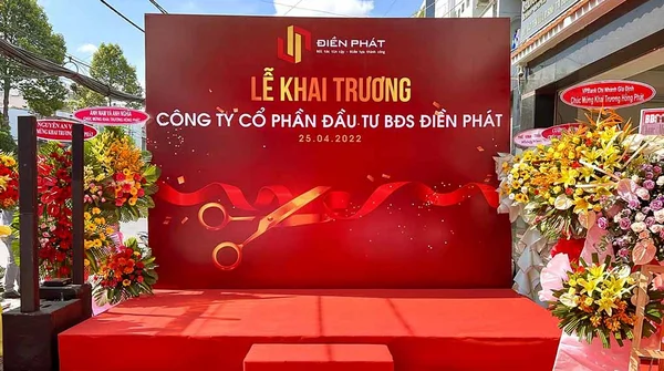 Không gian sự kiện
