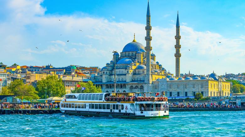 Tour Istanbul – Canakkale – Izmir – Pamukkale – Cappadocia – Istanbul - atoztour - 1