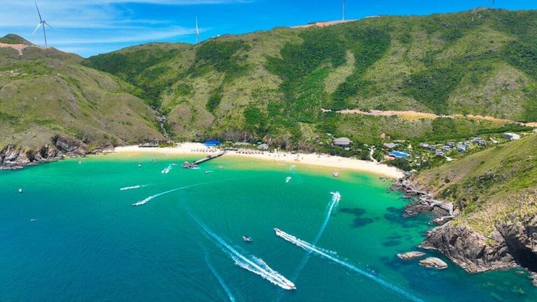 Tour Hà Nội - Quy Nhơn – Phú Yên Xứ Sở Hoa Vàng Cỏ Xanh - atoztour - 1